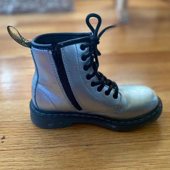 Doc Martens Metallic Silver Pascal  Unisex Kids Boots 13us - Picture 4 of 6